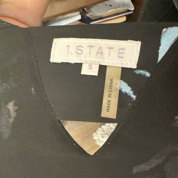 Flower top - Picture 3 of 3